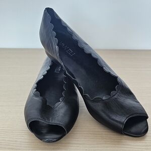 VANELi Scalloped Flats